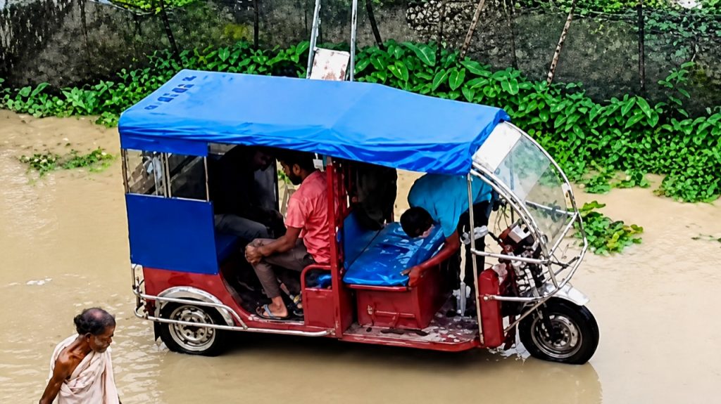 শ্রীমঙ্গলে টানা বৃষ্টিতে বন্যার আশঙ্কা, ২৪ ঘণ্টায় ১৩৩.৬ মিমি বৃষ্টিপাত