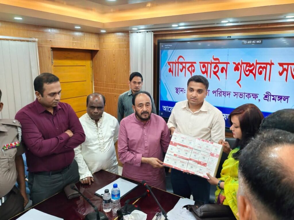 শ্রীমঙ্গল উপজেলা স্বাস্থ্য কমপ্লেক্সে ২১৩ ভায়াল রেবিস ভ্যাকসিন হস্তান্তর