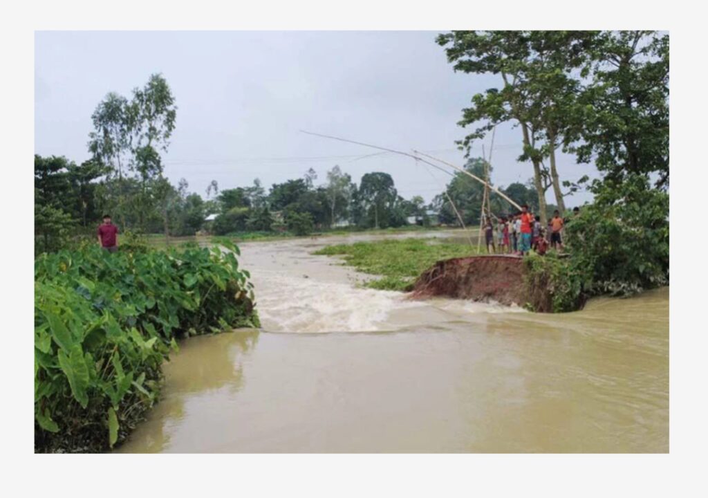 মৌলভীবাজারে বন্যার পানি কমলেও কাটেনি দুর্ভোগ, কুশিয়ারা তীরের ৩০ গ্রাম এখনও ক্ষতিগ্রস্ত